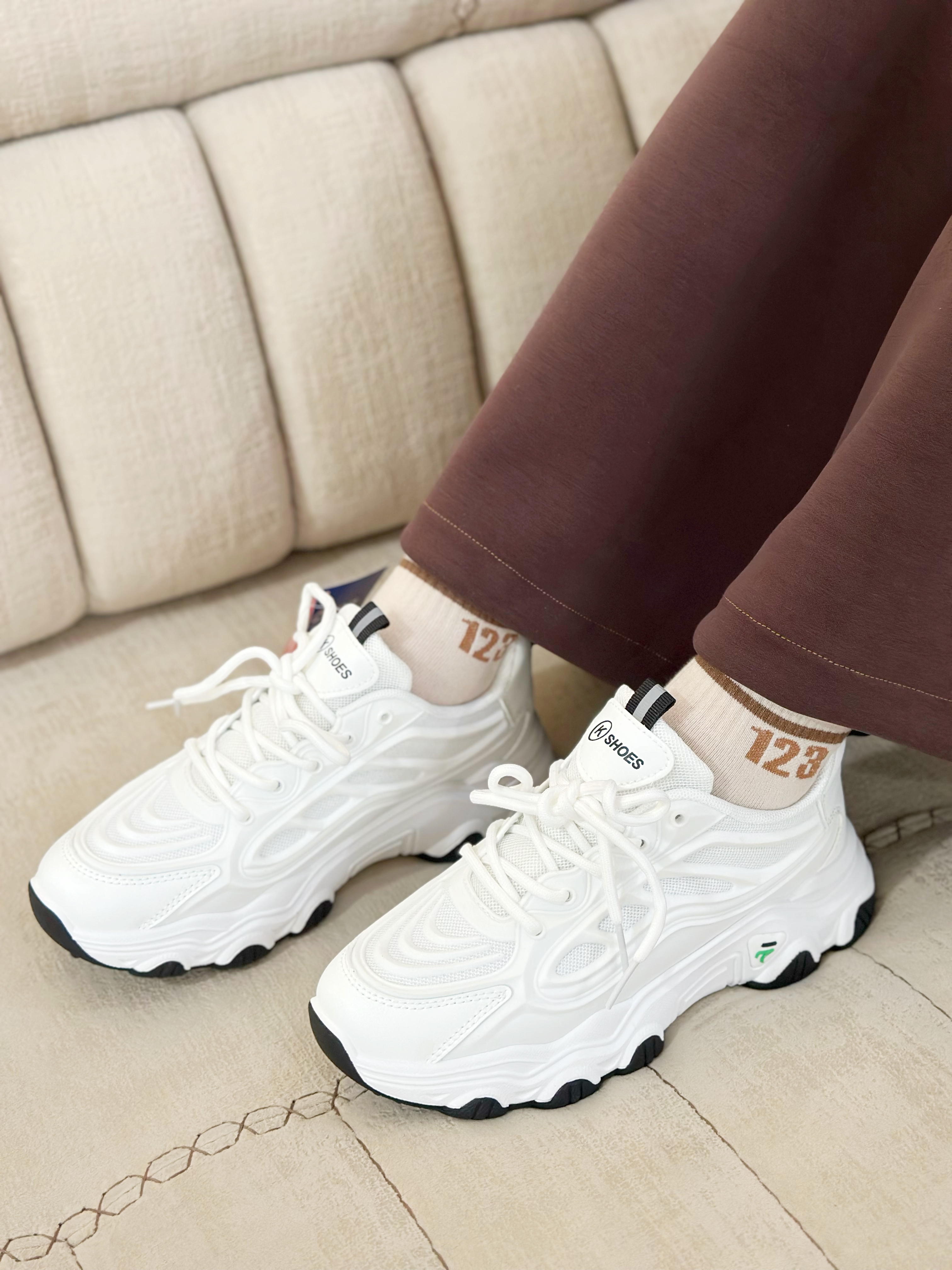 کتونی اسپرت وارداتی زنانه شرکت کی شوز خارجی